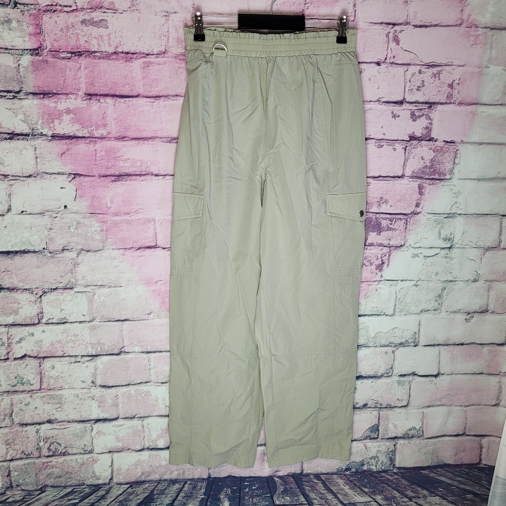 HALARA KHAKI ELASTIC WAIST CARGO PANTS WITH BUTTON ANKLES MEDIUM REGULAR